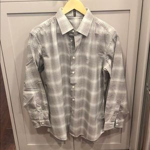 Ben Sherman dress shirt. Brown pattern. 16/32-33